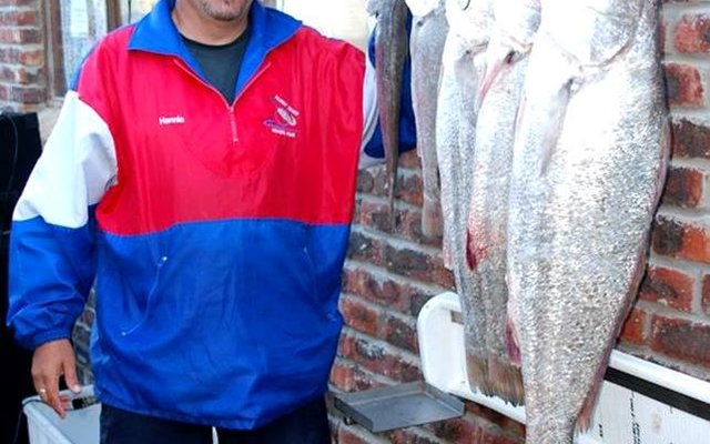 Johan de Kock met sy wenvis 1 ste plek  